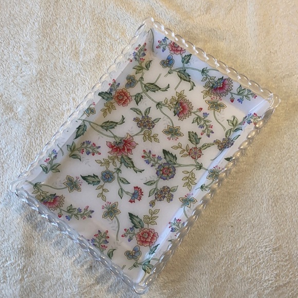 Other - Floral print plastic serving tray 14 by 10 inch